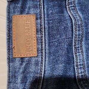 Judy Blue high rise, 13/31 slim boot, slit on bottom, dark wash jeans